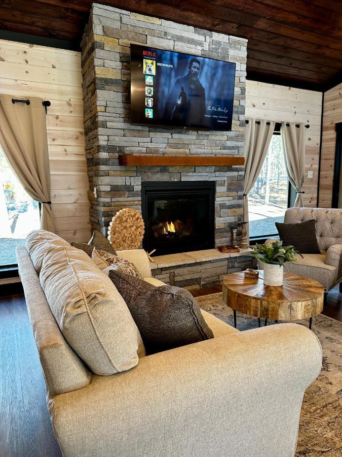 بروكن بو New Luxury Cabin, Hot Tub, Forest Views,Hotel Style Amenities المظهر الخارجي الصورة