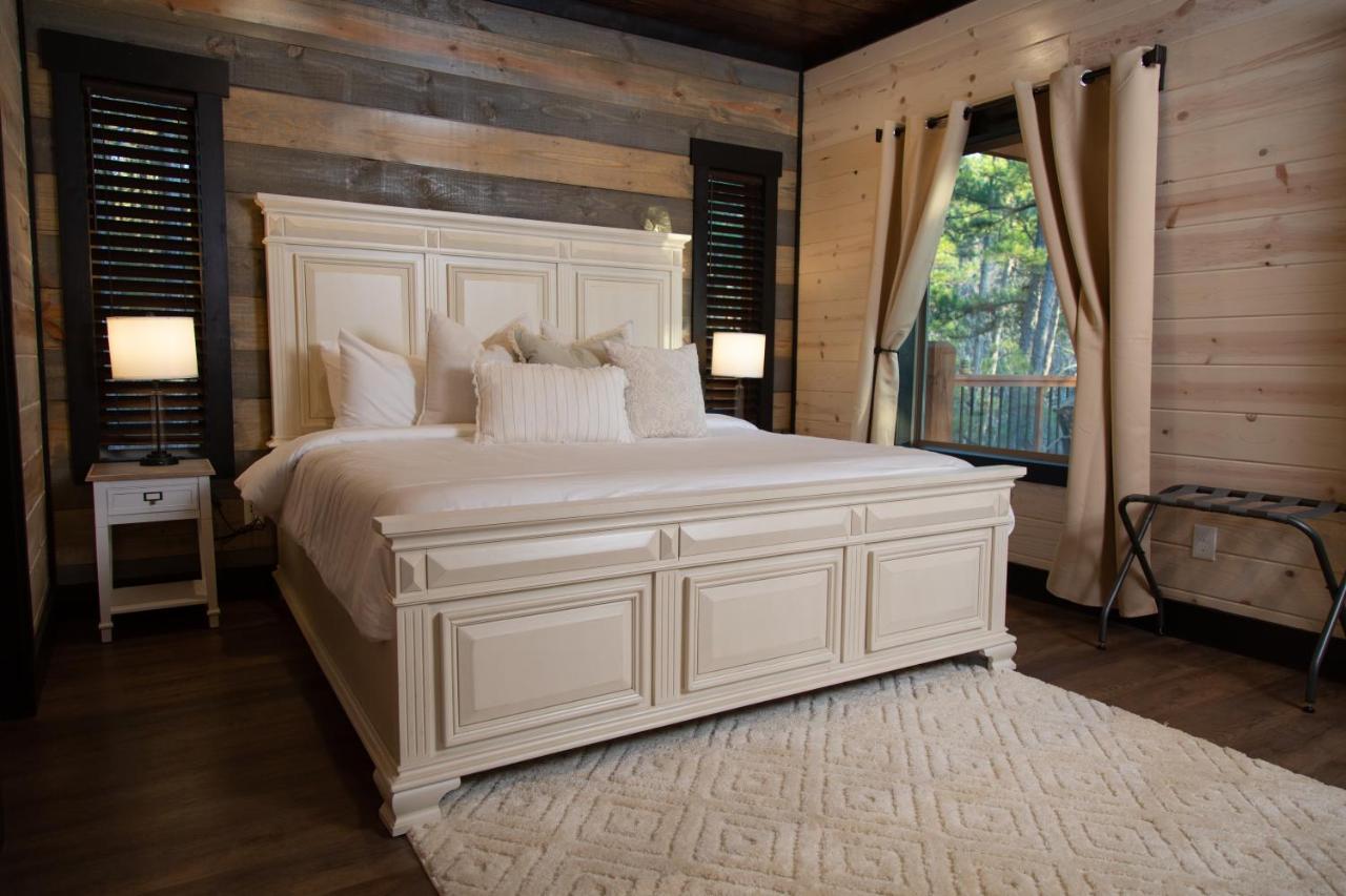 بروكن بو New Luxury Cabin, Hot Tub, Forest Views,Hotel Style Amenities المظهر الخارجي الصورة