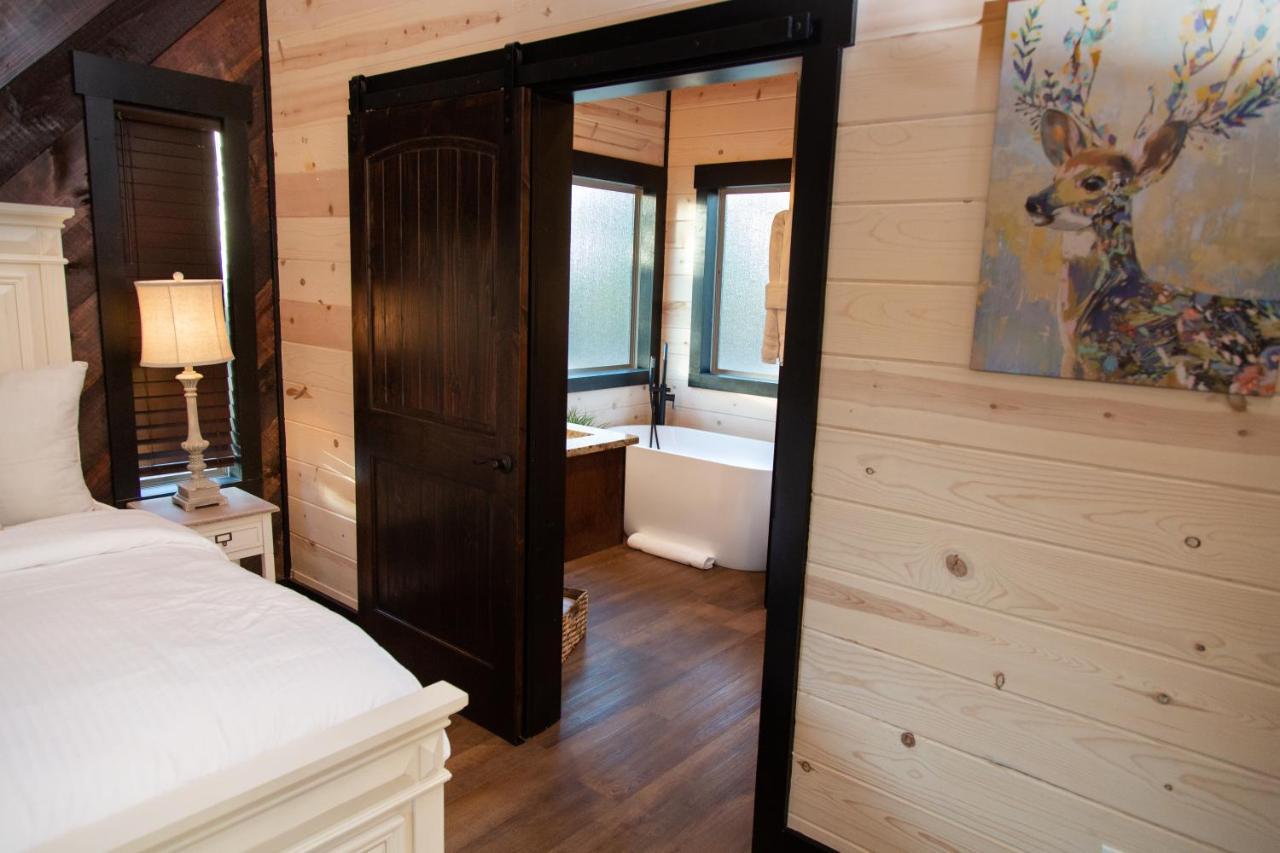 بروكن بو New Luxury Cabin, Hot Tub, Forest Views,Hotel Style Amenities المظهر الخارجي الصورة