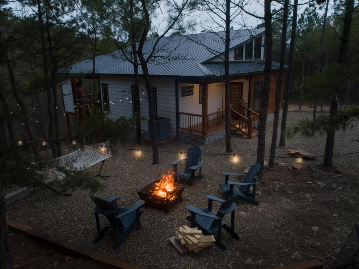 بروكن بو New Luxury Cabin, Hot Tub, Forest Views,Hotel Style Amenities المظهر الخارجي الصورة