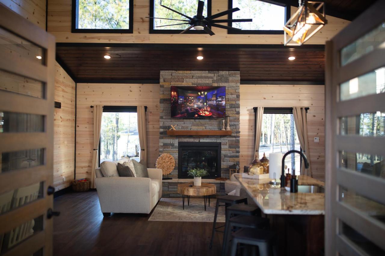 بروكن بو New Luxury Cabin, Hot Tub, Forest Views,Hotel Style Amenities المظهر الخارجي الصورة